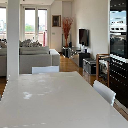 Penthouse Suite - Skyline View Busto Arsizio Exterior foto